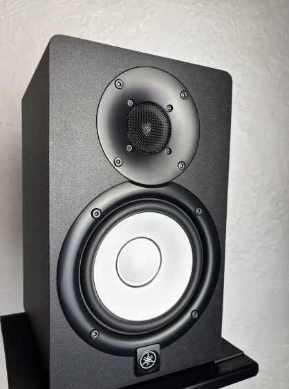 Студийные мониторы Yamaha HS5
