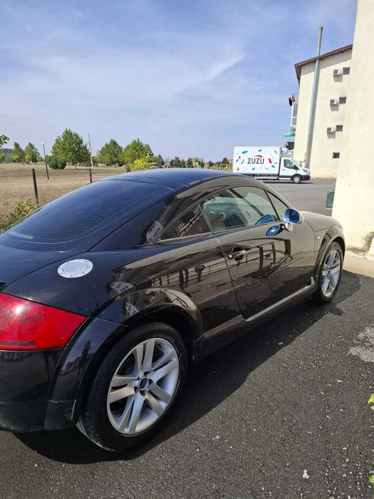Vand AUDI TT negru