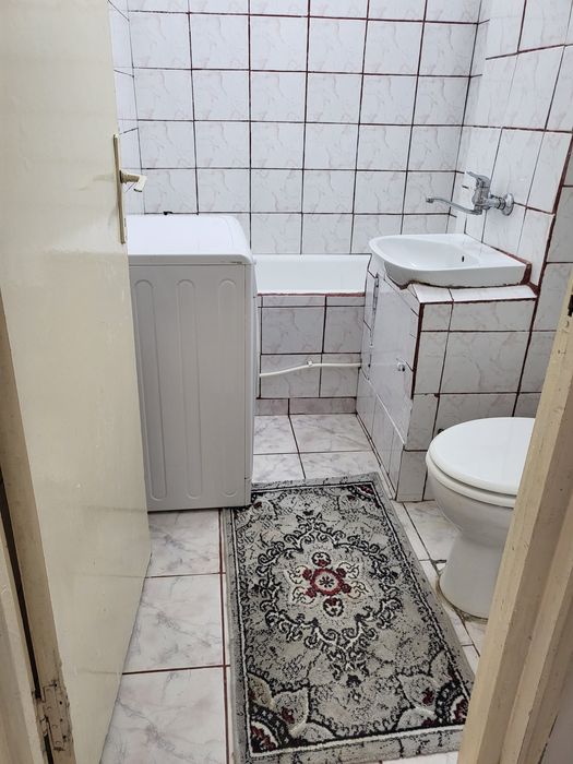 Închiriez apartament cu 1 cameră
