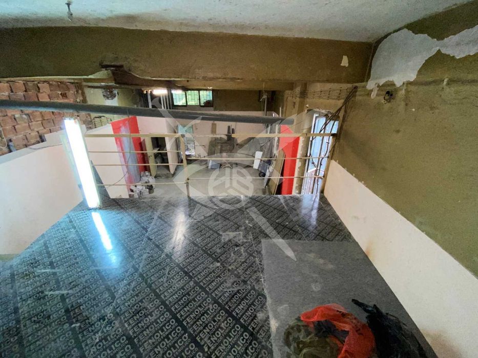 Продава се Тристаен апартамент в София, Център - 92 кв.м за 2065 €/кв.м - Снимка #2