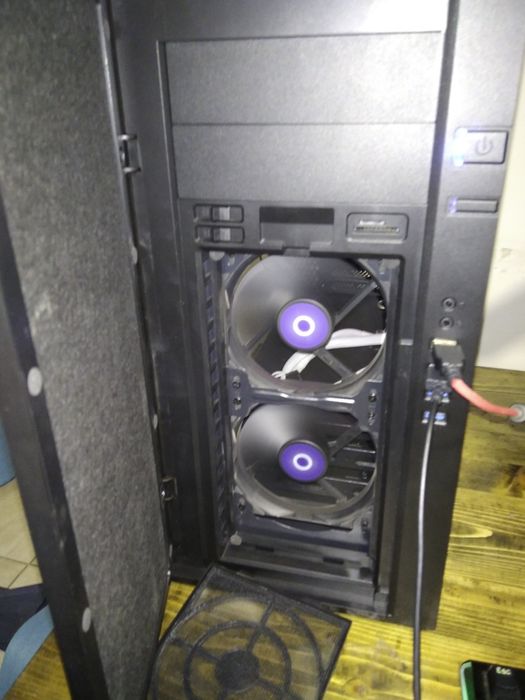 Vand pc Ryzen 7 5800x3d nou