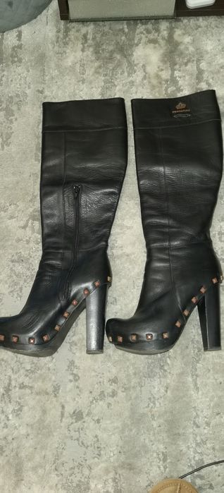 Cizme pana la genunchi