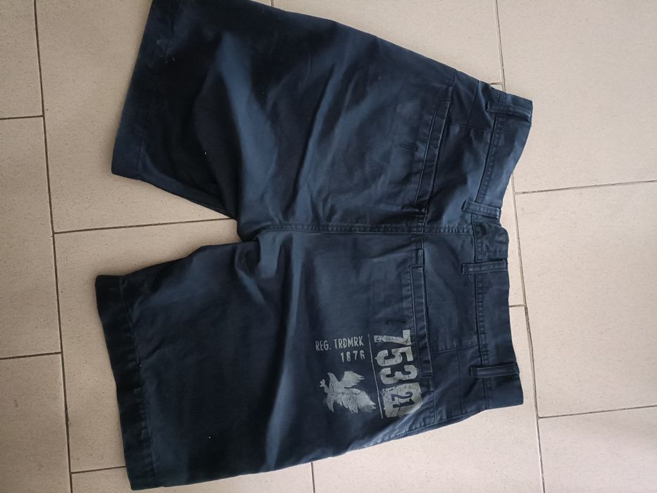 Pantaloni scurți din doc mărime M