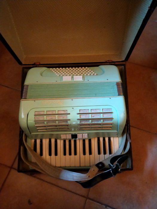 Vand acordeon italian