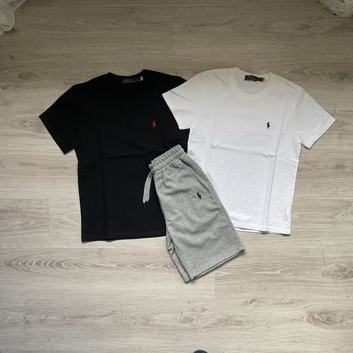 Set 2 Tricouri si Pantaloni scurti