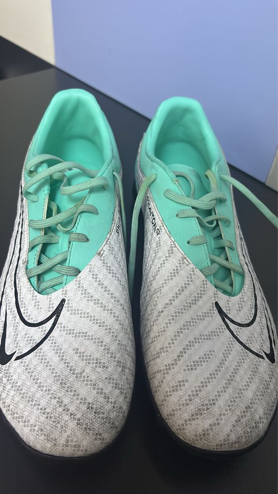 Продавам стоножки nike!
