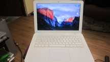 Laptop MacBook. MID 2010