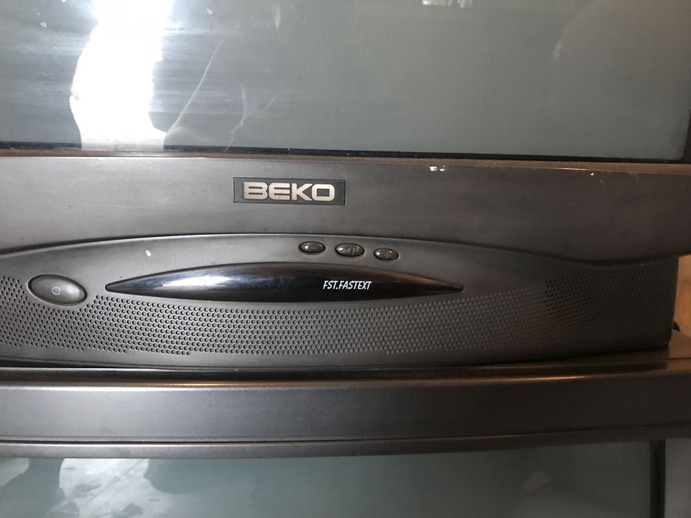 Телевизори Nec и Beko