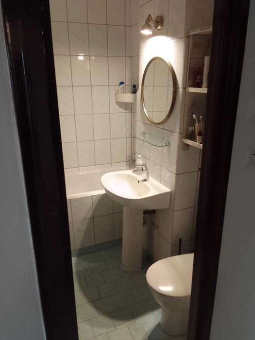 Caut coleg/a de apartament!