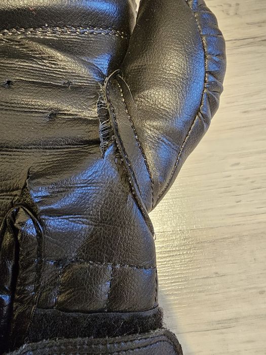 adidasi noi nr 43 marca crivit manusi box marca bad company