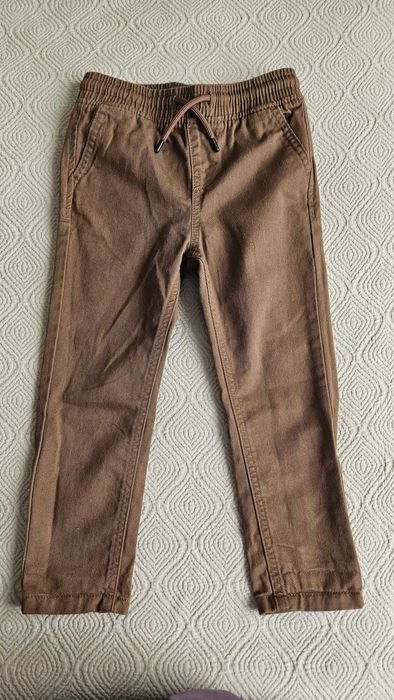 Pantaloni marimea 110