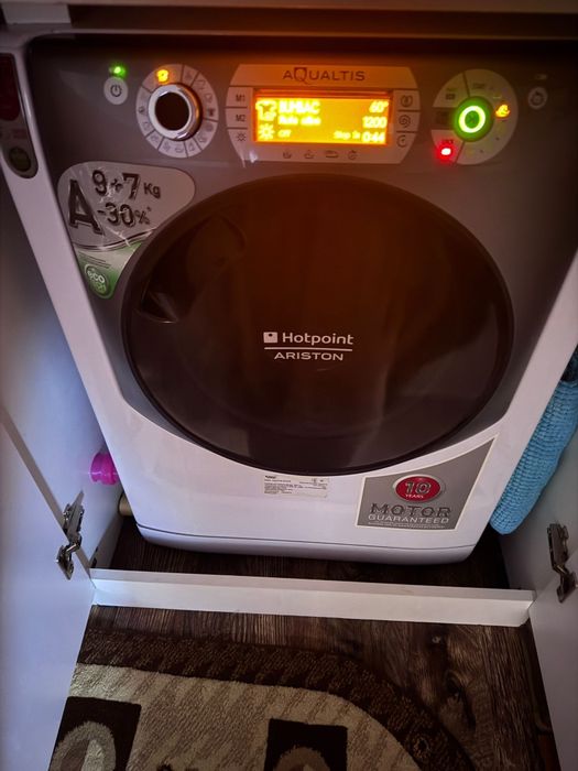 Mașina de spălat cu storcător hotpoint ariston