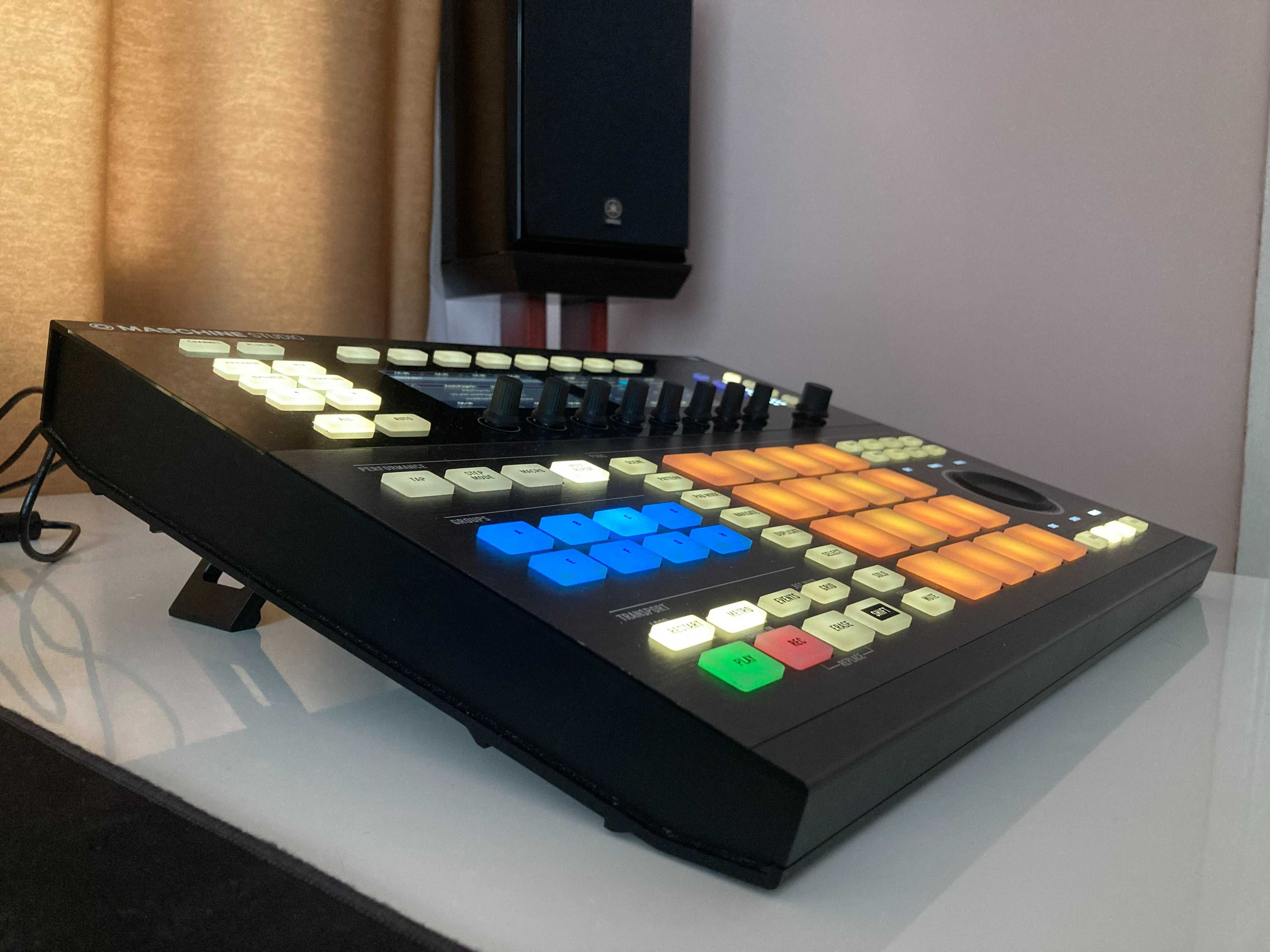 Native Instruments Maschine Studio