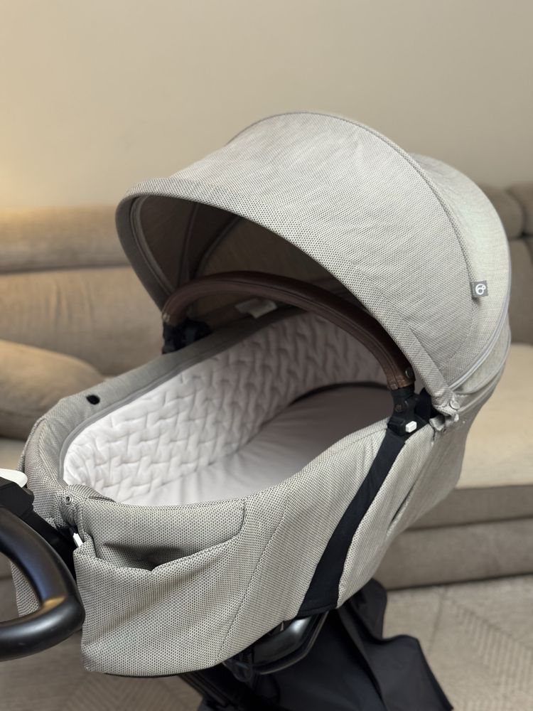 Продам коляску Stokke Xplory V6 (лимитированная версия)