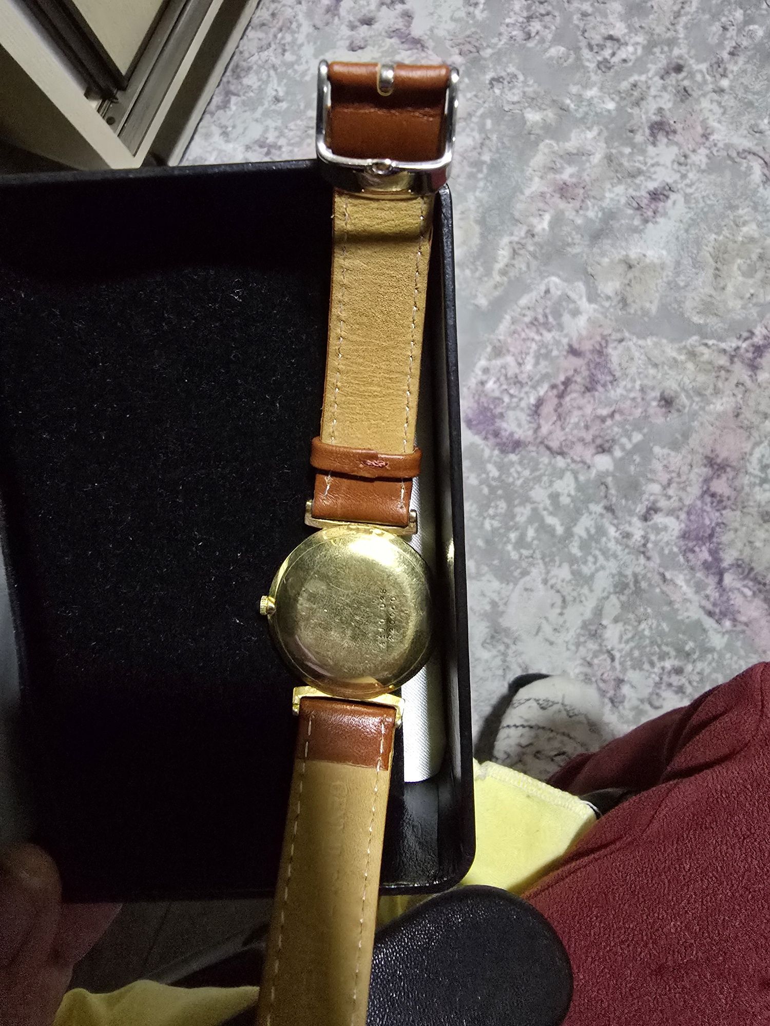 Ceas Certina unisex din aur 18k, 30 gr schimb cu  tv oled 139 nou,tel