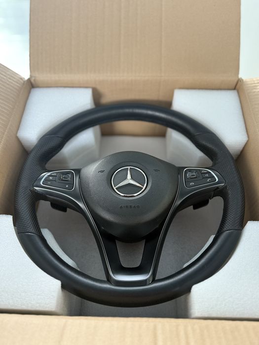 Волан за Мерцедес W213 / Като Нов