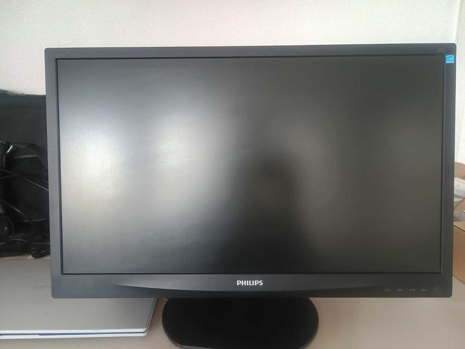 Philips 24iS4L – 24" Full HD монитор | Отлично състояние