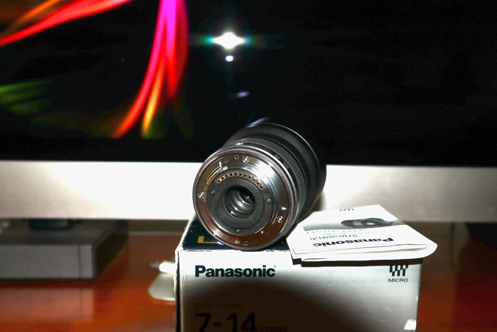 Obiectiv MFT Panasonic 7-14mm f/4 ASPH, impecabil.