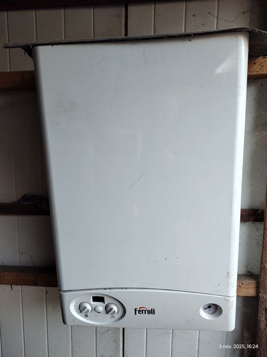 Dezmembrez centrala Ferroli