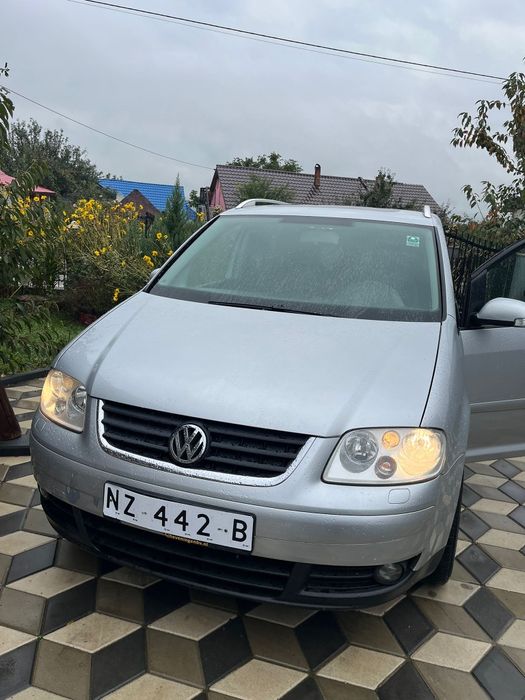 Volkswagen Toran 1.6 FSI Trapă crlig inpecabil