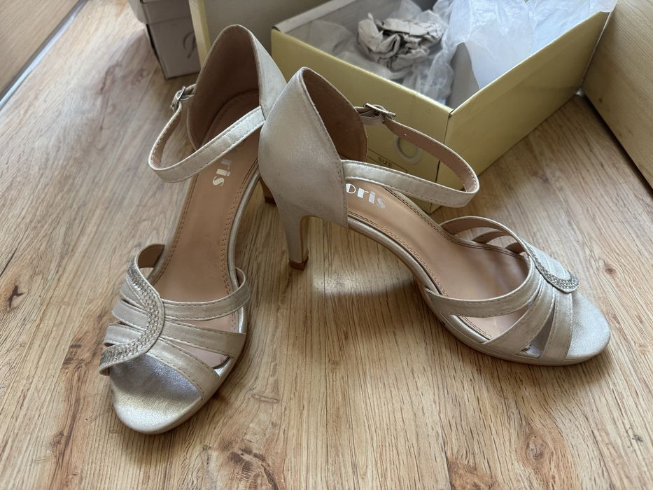 Дамски обувки на ток различни модели 37-39 номер