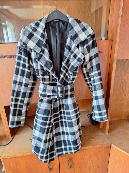 Дамско палто на Бланко