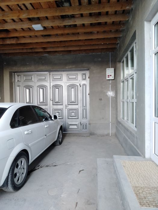 Тошкент вилояти Уртачирчиқ тумани Авангард Бойкургон махалласида ўй со