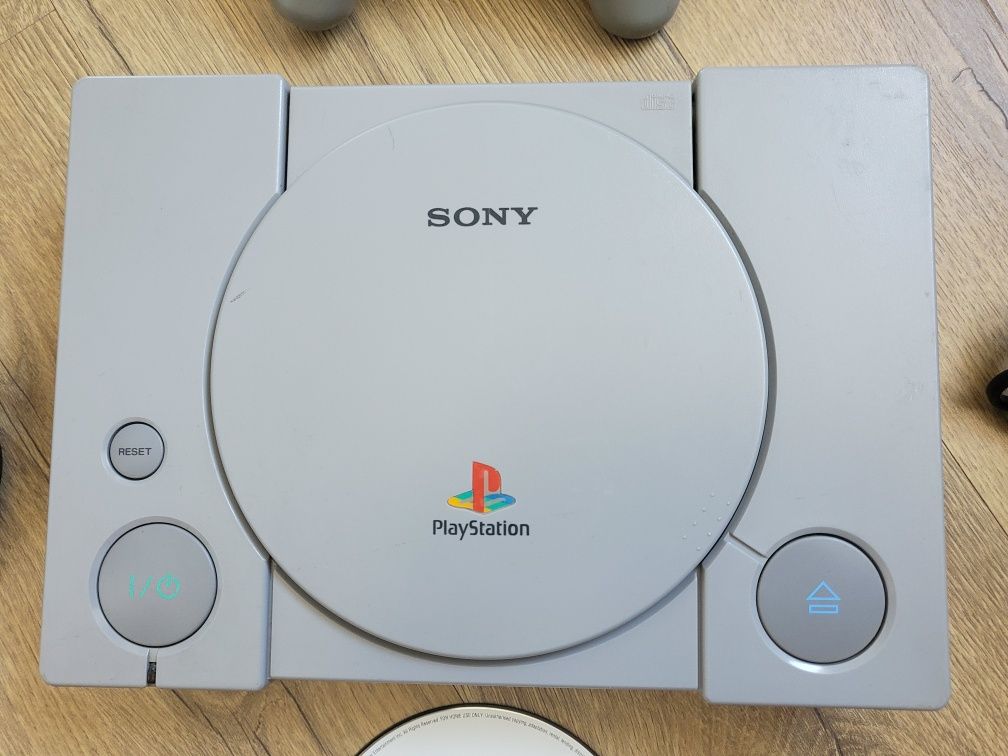 Playstation 1 в перфектно състояние