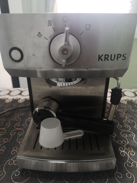 Vând expresor manual Krups