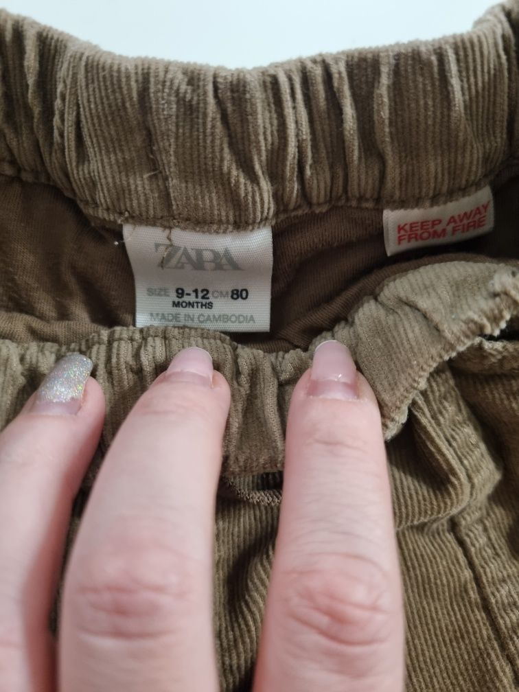 Pantaloni băieței Zara