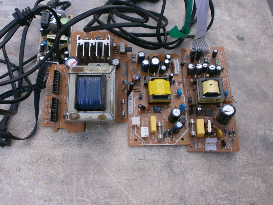 camere video auto defecte si diverse surse de alimentare