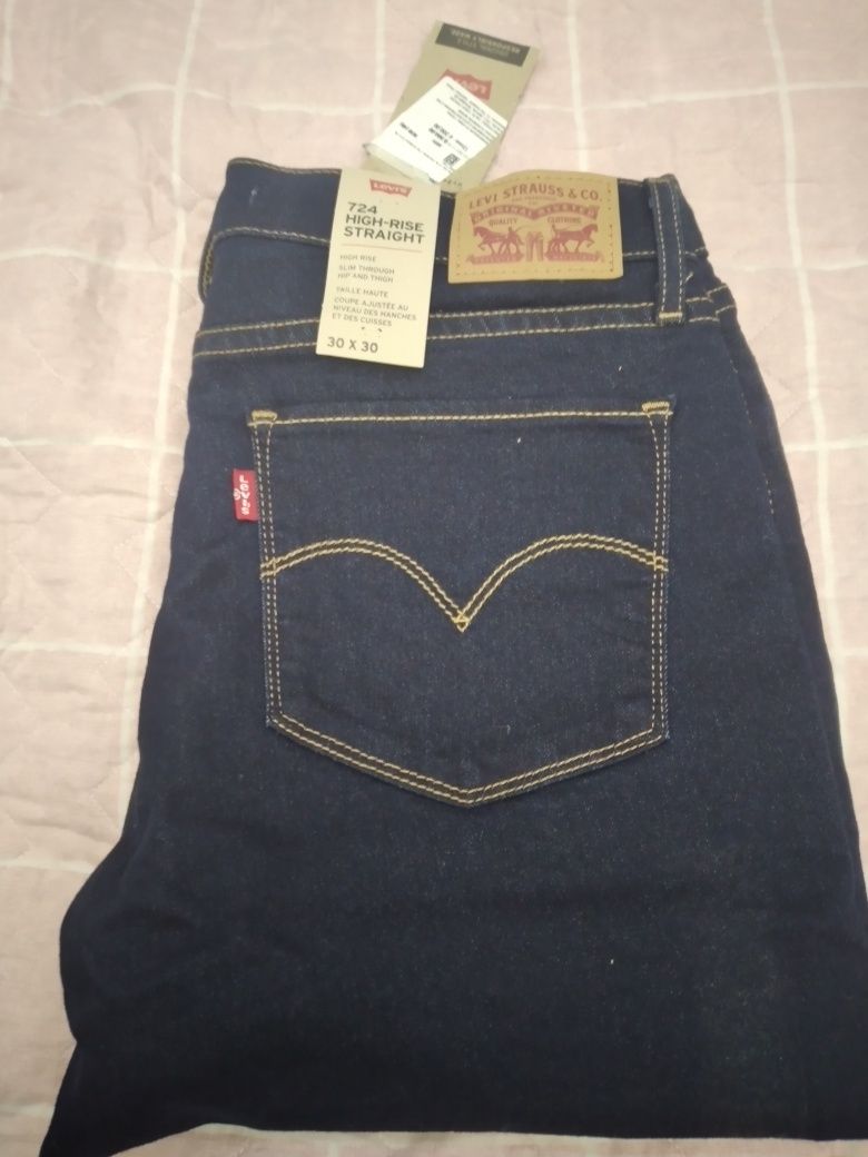 Джинсы женские Levi's