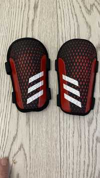 Щитки для футбола Predator Adidas