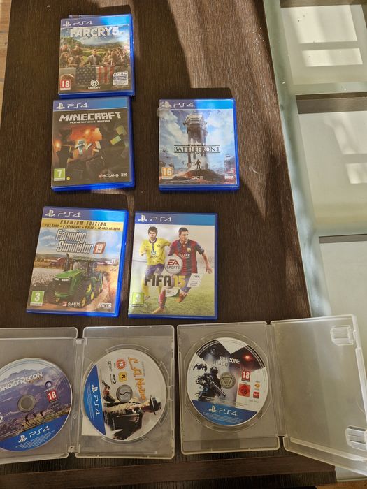 Vand/schimb Ps 4 slimb 1TB memorie