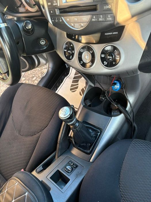 Vand Toyota rav-4