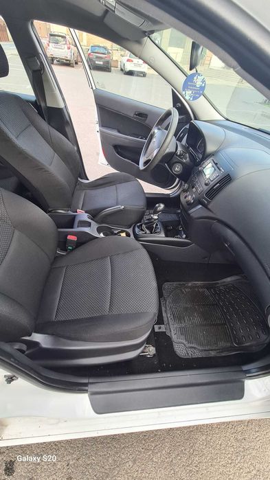 hyundai  i30, 2012, benzina,1.4,aspirat,109 CP, inmatriculat,163000 km