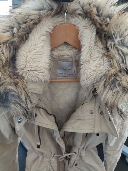 Дълго топло яке Bershka