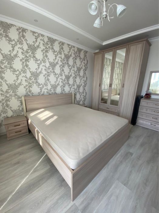 Спальный гарнитур б/у