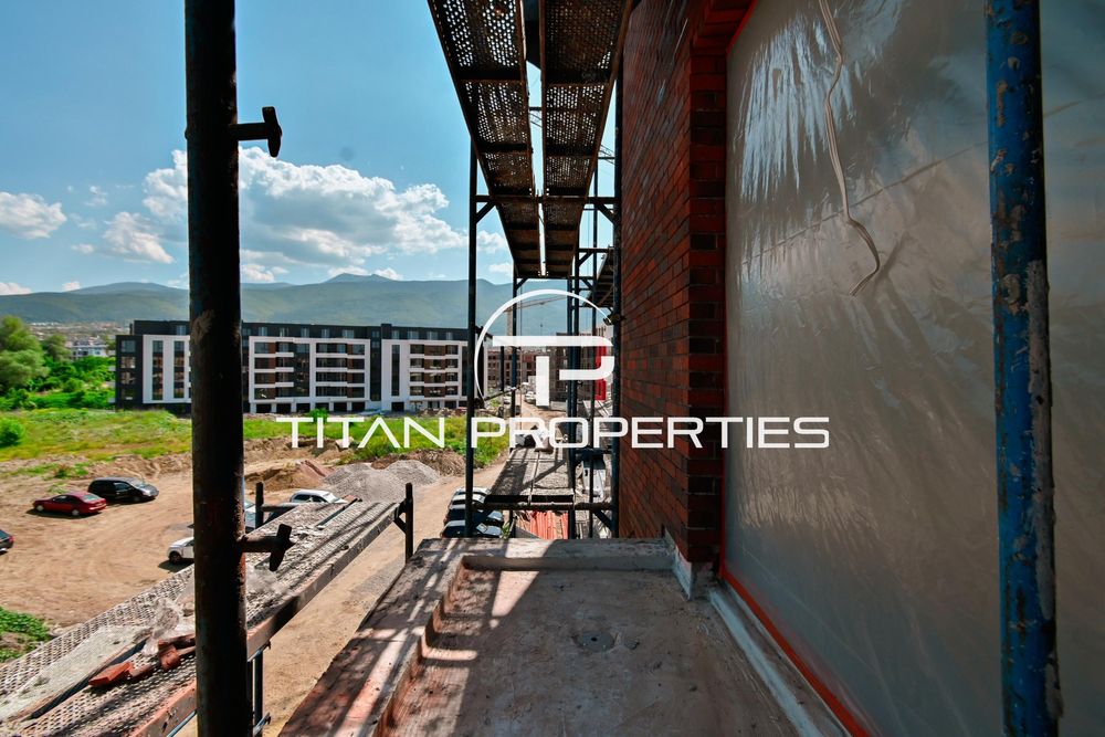 Тристаен в ж.к. Малинова долина