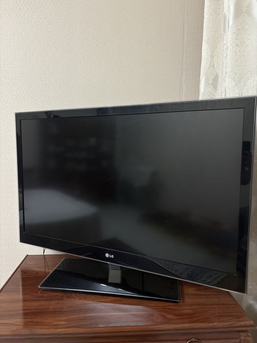 Продается телевизор Lg диагоноль 107см