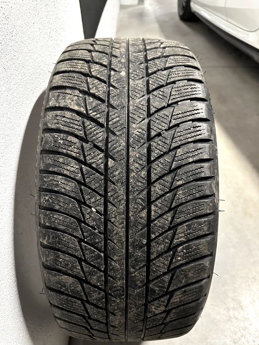 Зимни гуми BRIDGESTONE BLIZZAK LM-005 225/40 R18 92V Run Flat DOT 3419