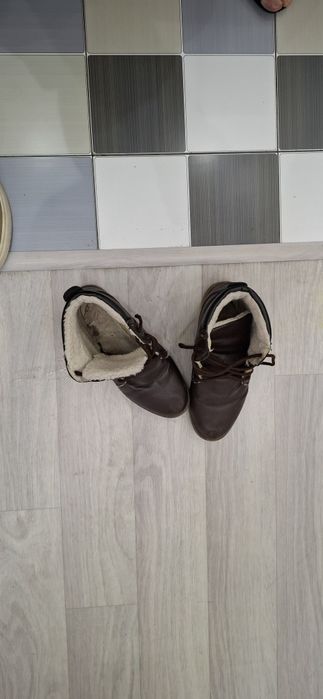 Продам ботинки унисек в отличном состоянии.