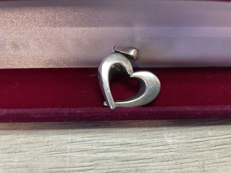 Сребърна висулка сърце