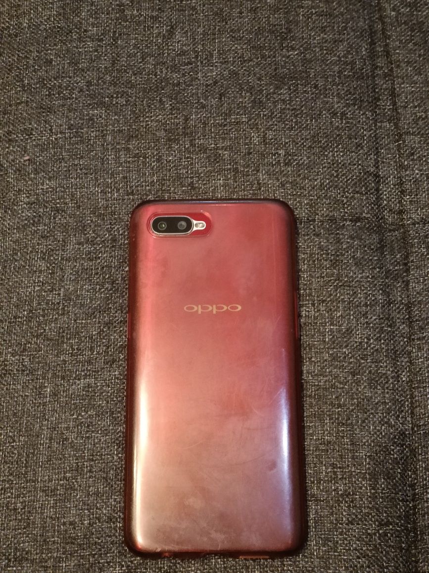 Продается телефон OPPO RX 17 Red