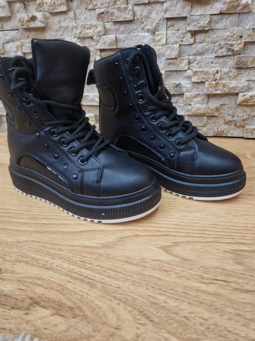 Дамски зимни боти