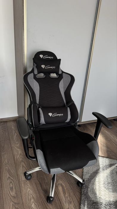 Scaun gaming Genesis