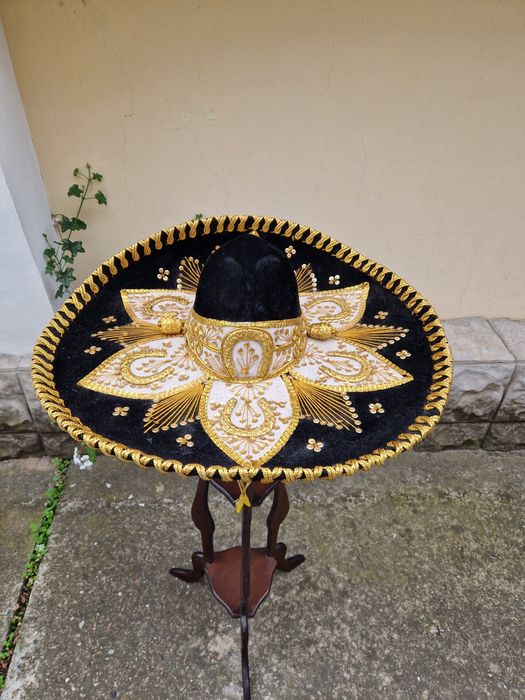 Прекрасно оригинално антикварно мексикански сомбреро