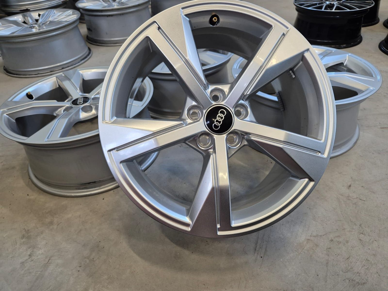 Jante 5x100 noi Audi A1 originale R17 / Vw Taigo/Skoda Kamiq/ Audi A3/