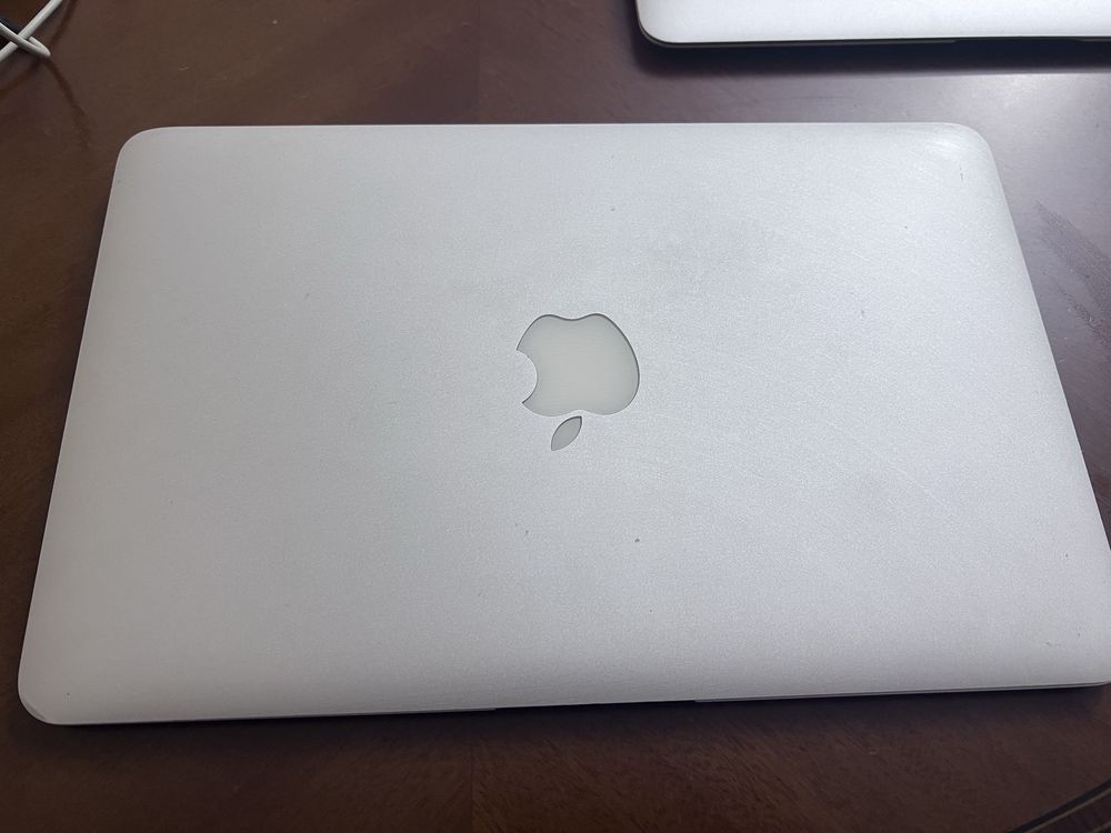 Мак бук. Mac book