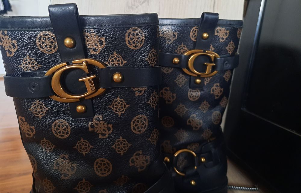 Bocanci/ghete  GUESS, negri.